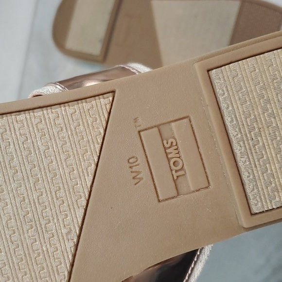 Toms Women Viv Rose Gold Slide Crisscross Sandals Flats shoes sz 10 - Picture 11 of 12